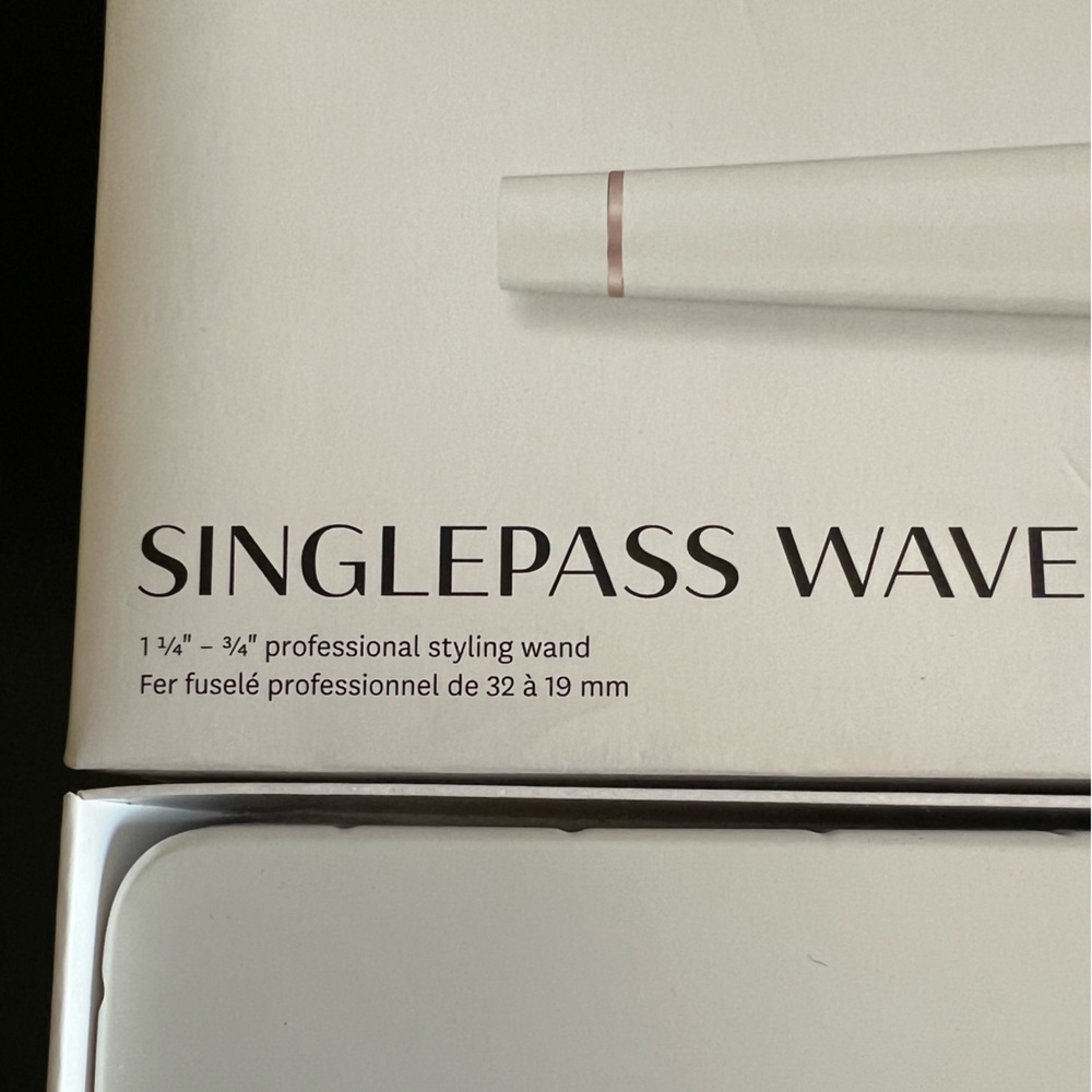 NEW IN BOX T3 SINGLE PASS WAVE PROFESSIONAL CERAMIC STYLING WAND - Picture 5 of 15